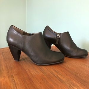 Crown Vintage booties